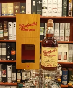 Glenfarclas Whisky Family Cask 1995/2022