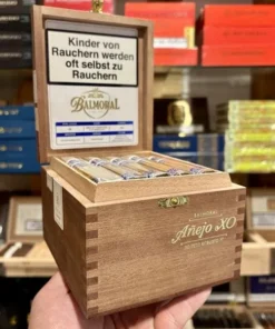 Balmoral – Añejo XO – Connecticut – Petit Robusto FT