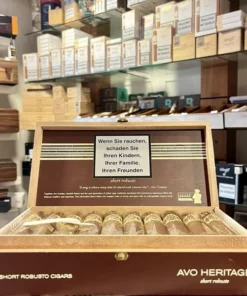 Avo Uvezian – Heritage – Short Robusto