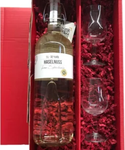 BIRKENHOF Haselnuss Geschenkset | 40% Vol. | 1000ml | Inkl. 2 Gläsern | Verschiedene Geschenkoptionen (roter Geschenkkarton, Tastingglas)