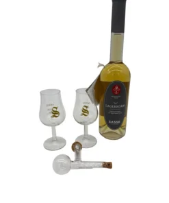 Sasse Lagerkorn (32% Vol. – 500 ml) | Edelbrand-Ausgieser 20 ML 2 hochwertige Signatory-Gläser